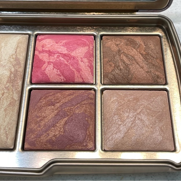 Hourglass ~ ‘UNIVERSE’ Ambient Lighting Edit Palette ~ FS, RARE, & HTF ~ NIB - Picture 6 of 16